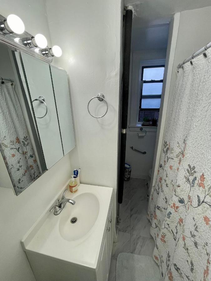 Room In A 2 Bedrooms Apt. 10 Minutes To Time Square! เวสต์นิวยอร์ก ภายนอก รูปภาพ